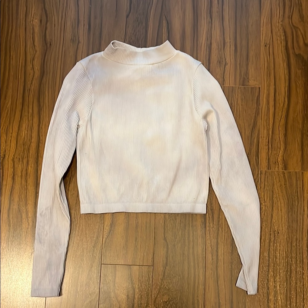 Stradivarius Light Gray Ribbed Top semi cropped